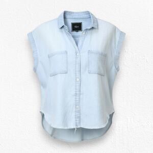 Rails Light Chambray Rolled Cuff Button Down Classic Short Sleeve Top Size Small